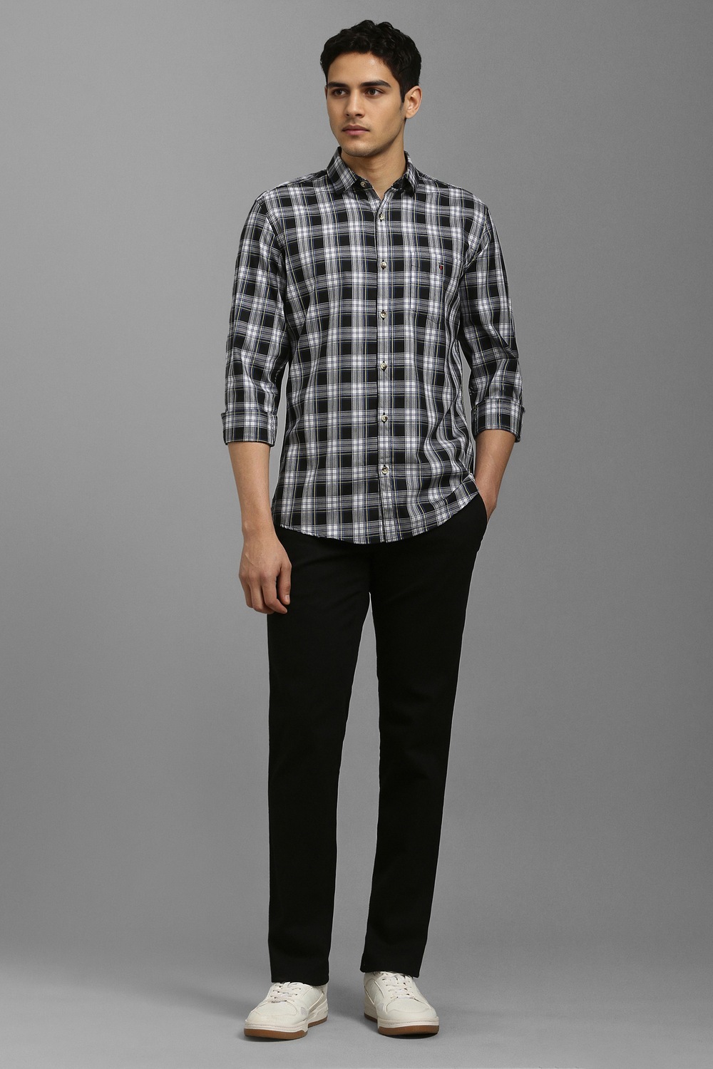 31545-men-black-check-full-sleeves-casual-shirt-black-1.jpg