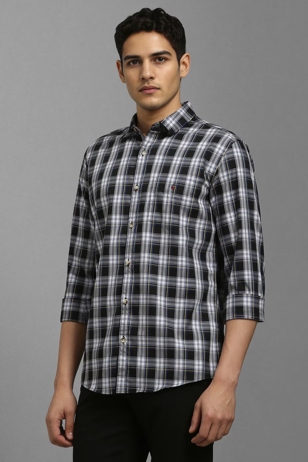 31545-men-black-check-full-sleeves-casual-shirt-black-1.jpg