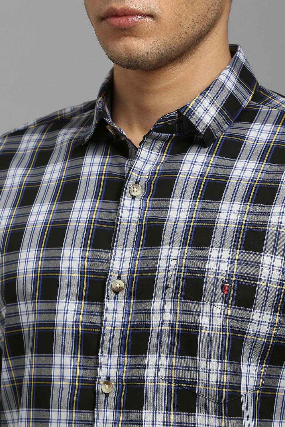 31545-men-black-check-full-sleeves-casual-shirt-black-1.jpg