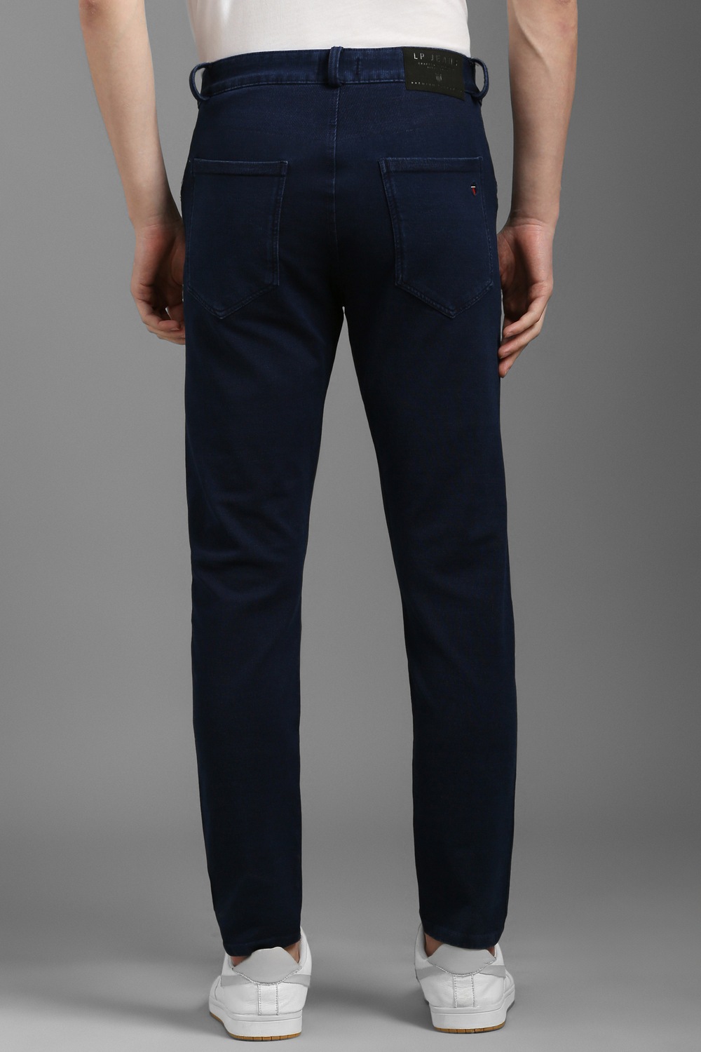 31728-men-navy-dark-slim-fit-jeans-navy-1.jpg
