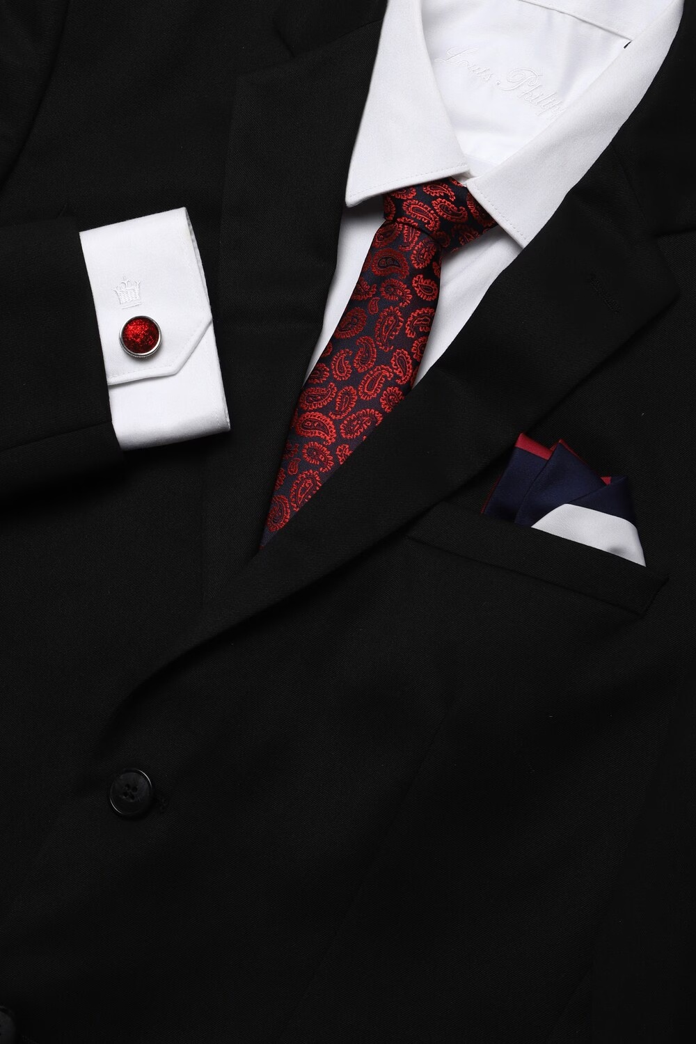 Men Maroon Embroidered Tie Pocket Square And Cufflink-Maroon