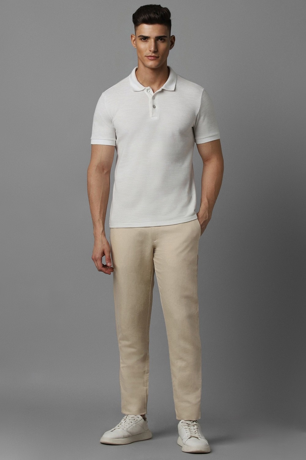 Men Beige Slim Fit Solid Flat Front Casual Trousers-Beige