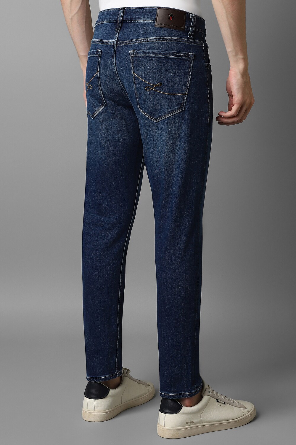32132-men-navy-light-smart-fit-jeans-navy-1.jpg