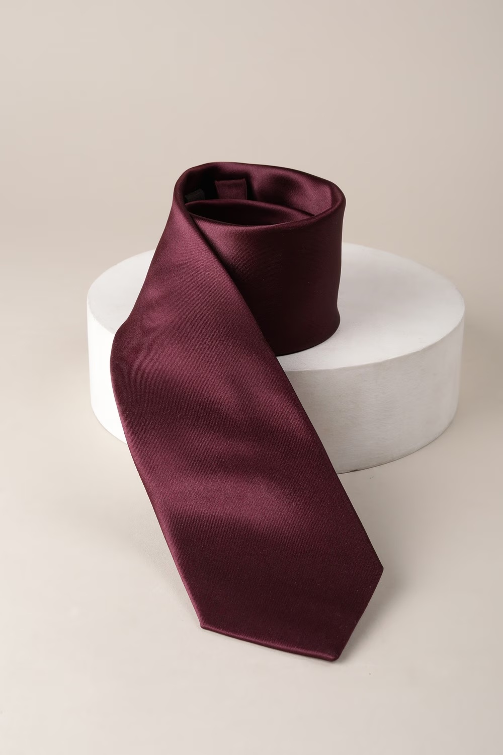Men Maroon Solid Tie-Maroon