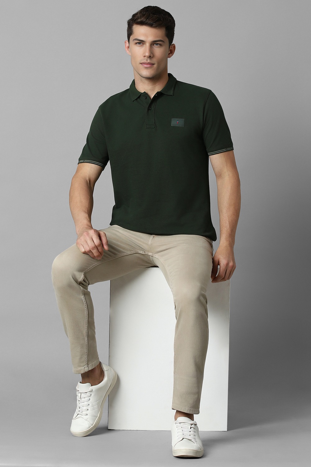 32329-men-green-textured-polo-neck-t-shirt-green-1.jpg