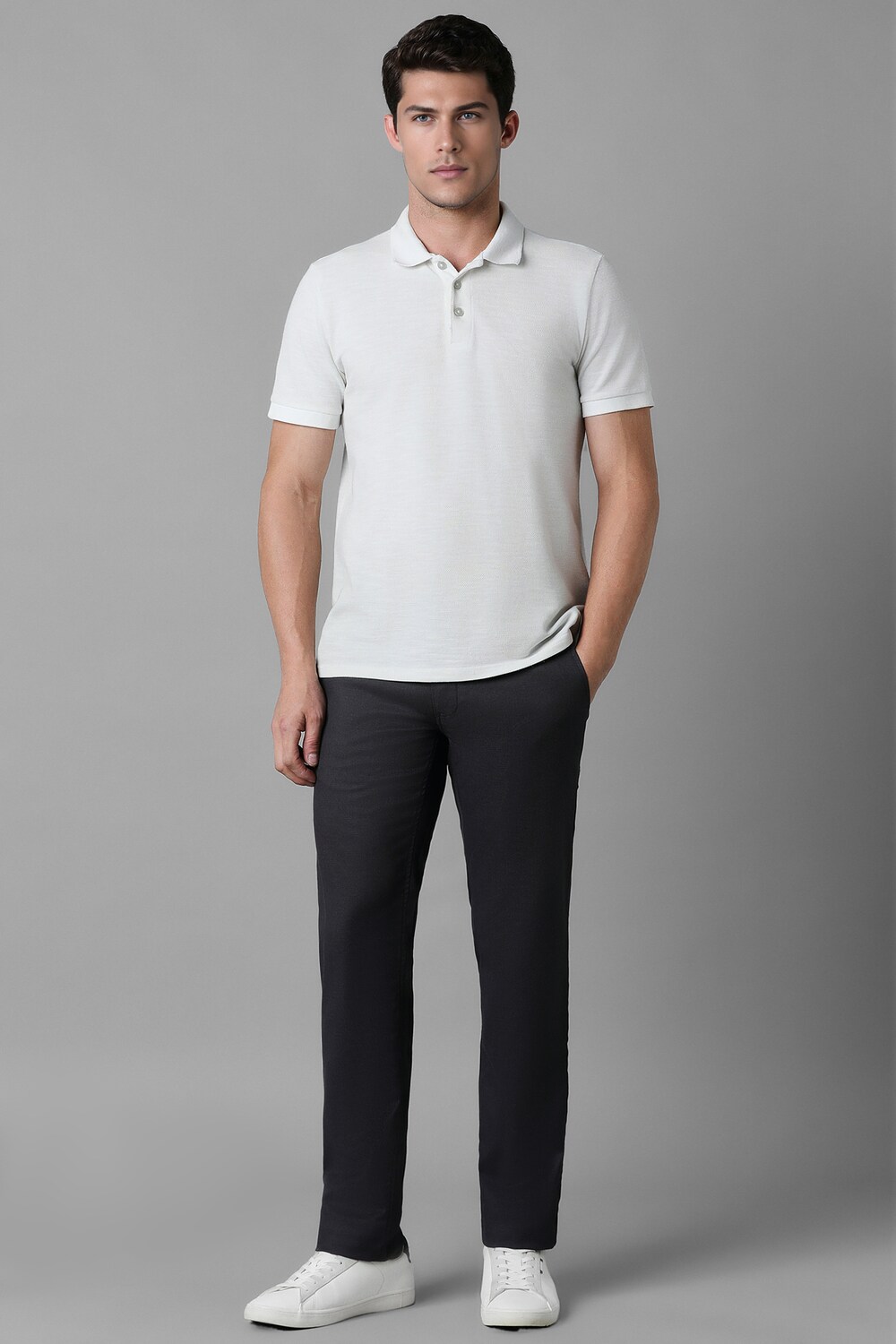 32364-men-grey-slim-fit-textured-flat-front-casual-trousers-grey-1.jpg