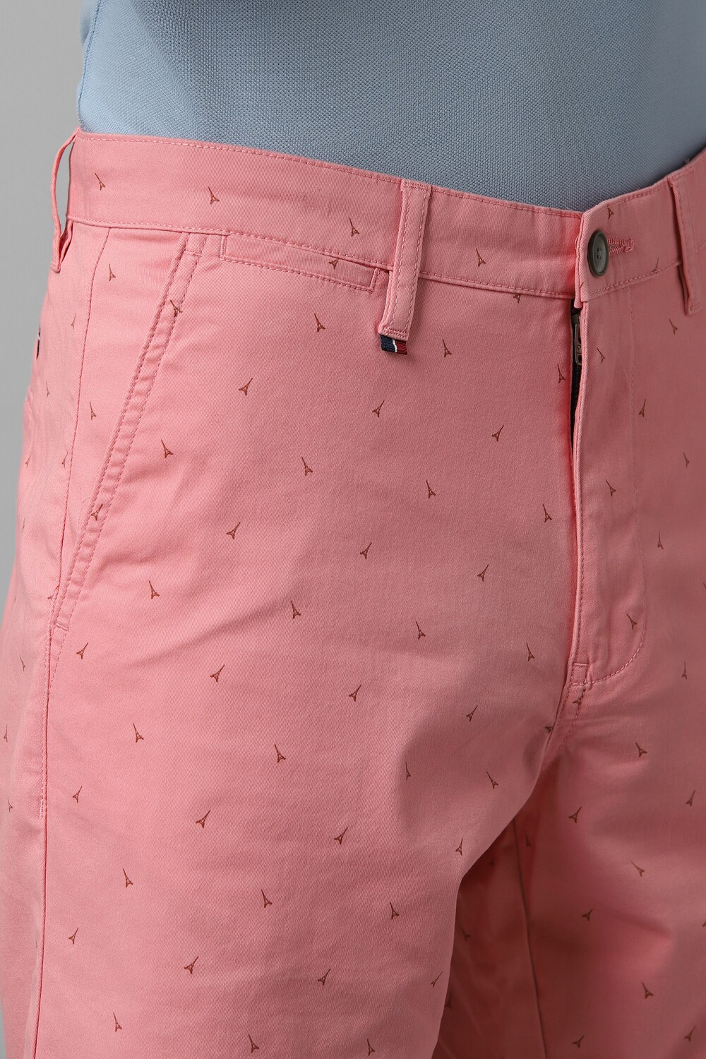 32410-men-pink-solid-slim-fit-shorts-pink-1.jpg