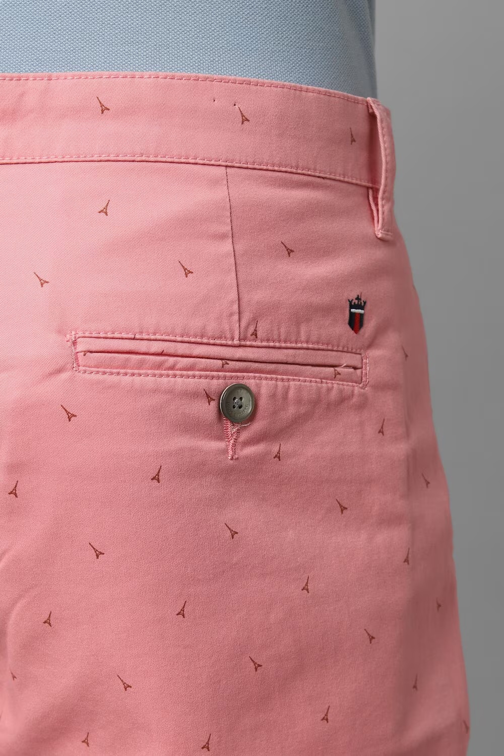 32410-men-pink-solid-slim-fit-shorts-pink-1.jpg