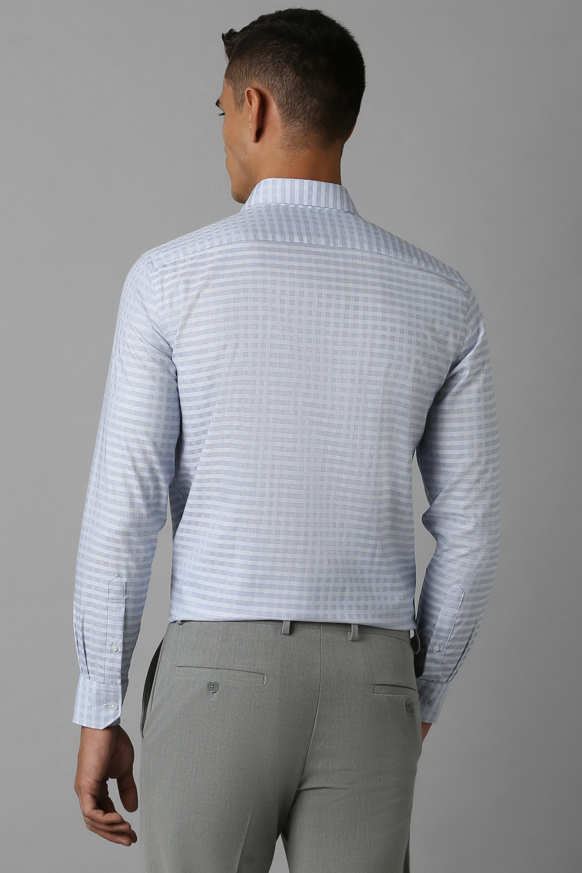 32709-men-blue-classic-fit-check-full-sleeves-formal-shirt-blue-1.webp