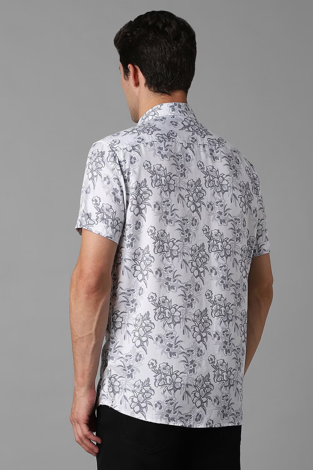 32724-men-white-slim-fit-print-half-sleeves-casual-shirt-white-1.jpg