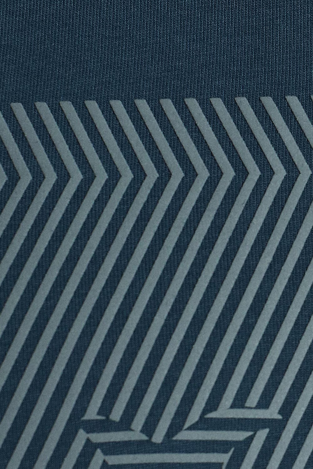 32826-men-navy-graphic-print-crew-neck-t-shirt-navy-1.jpg