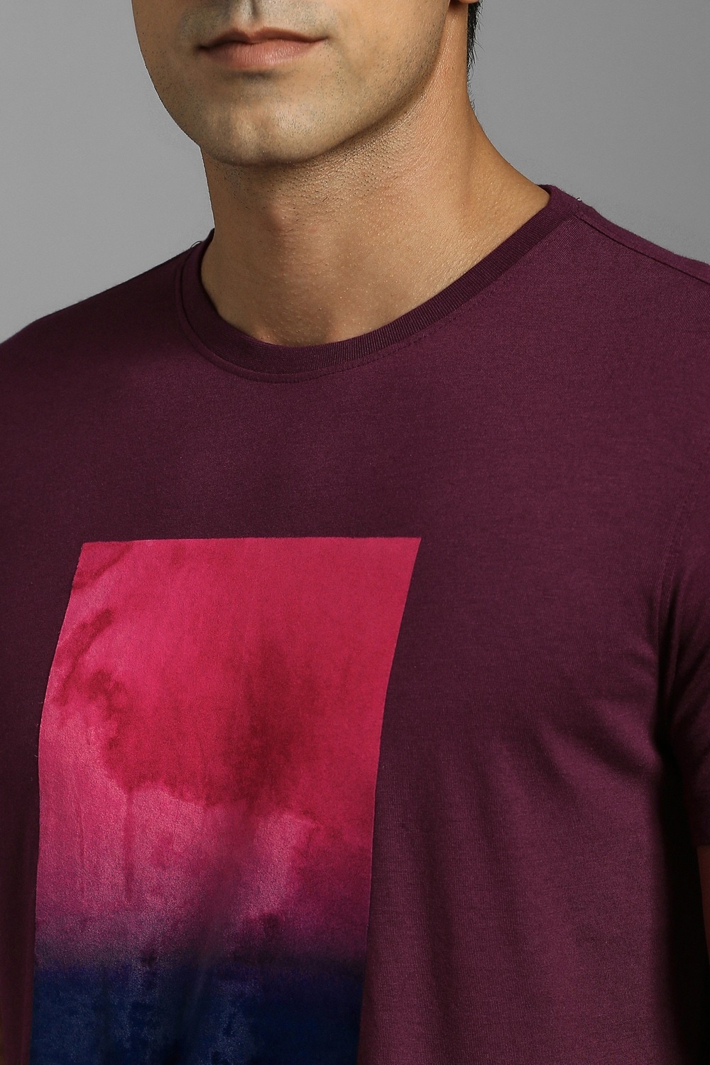 33246-men-purple-graphic-print-crew-neck-t-shirt-purple-1.jpg