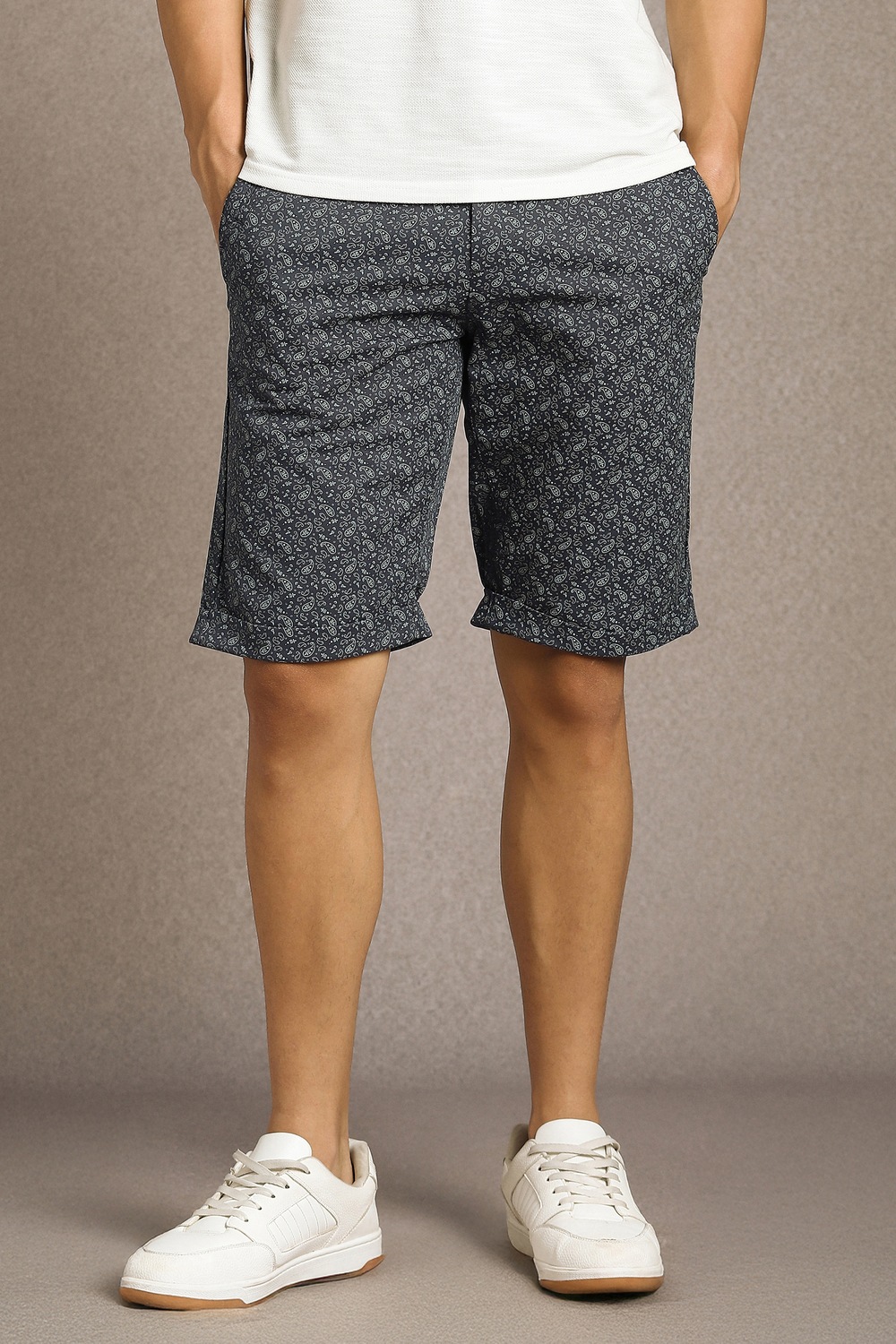 33374-men-grey-print-shorts-grey-1.jpg