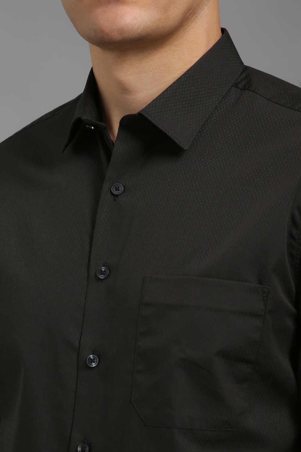3346-men-black-slim-fit-textured-full-sleeves-formal-shirt-black-1.jpg