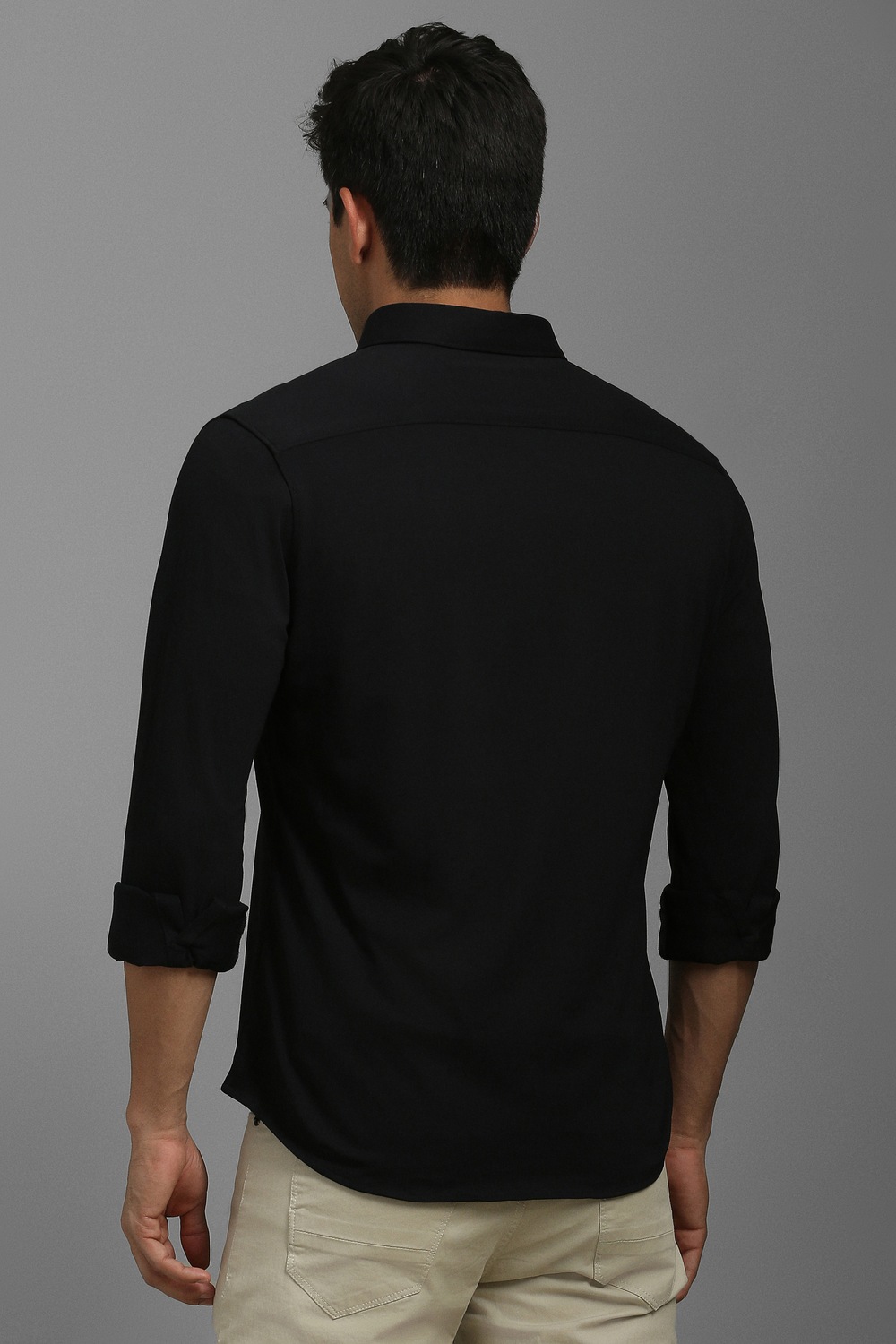 33739-men-black-solid-full-sleeves-casual-shirt-black-1.jpg