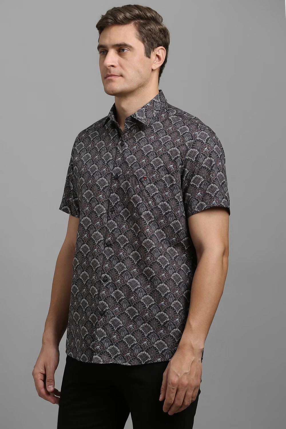 33852-men-black-print-half-sleeves-casual-shirt-black-1.jpg