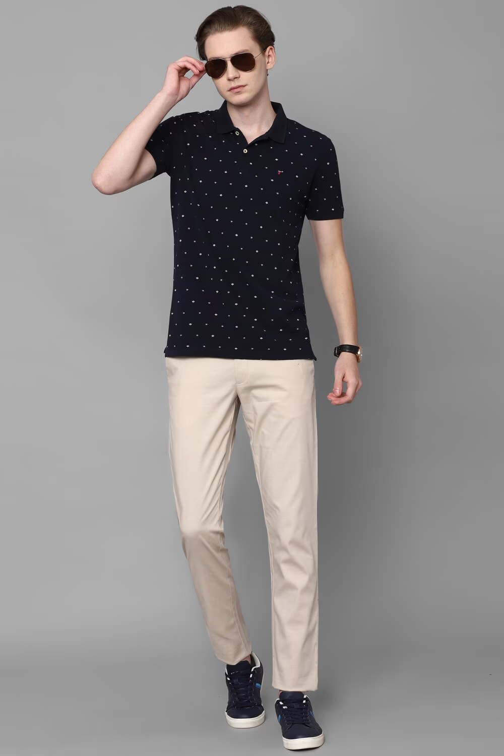 34146-men-cream-slim-fit-solid-flat-front-casual-trousers-cream-1.jpg