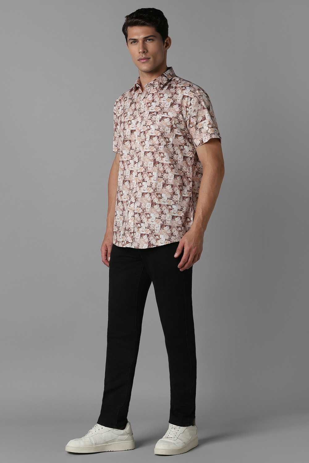34357-men-beige-print-half-sleeves-casual-shirt-beige-1.jpg