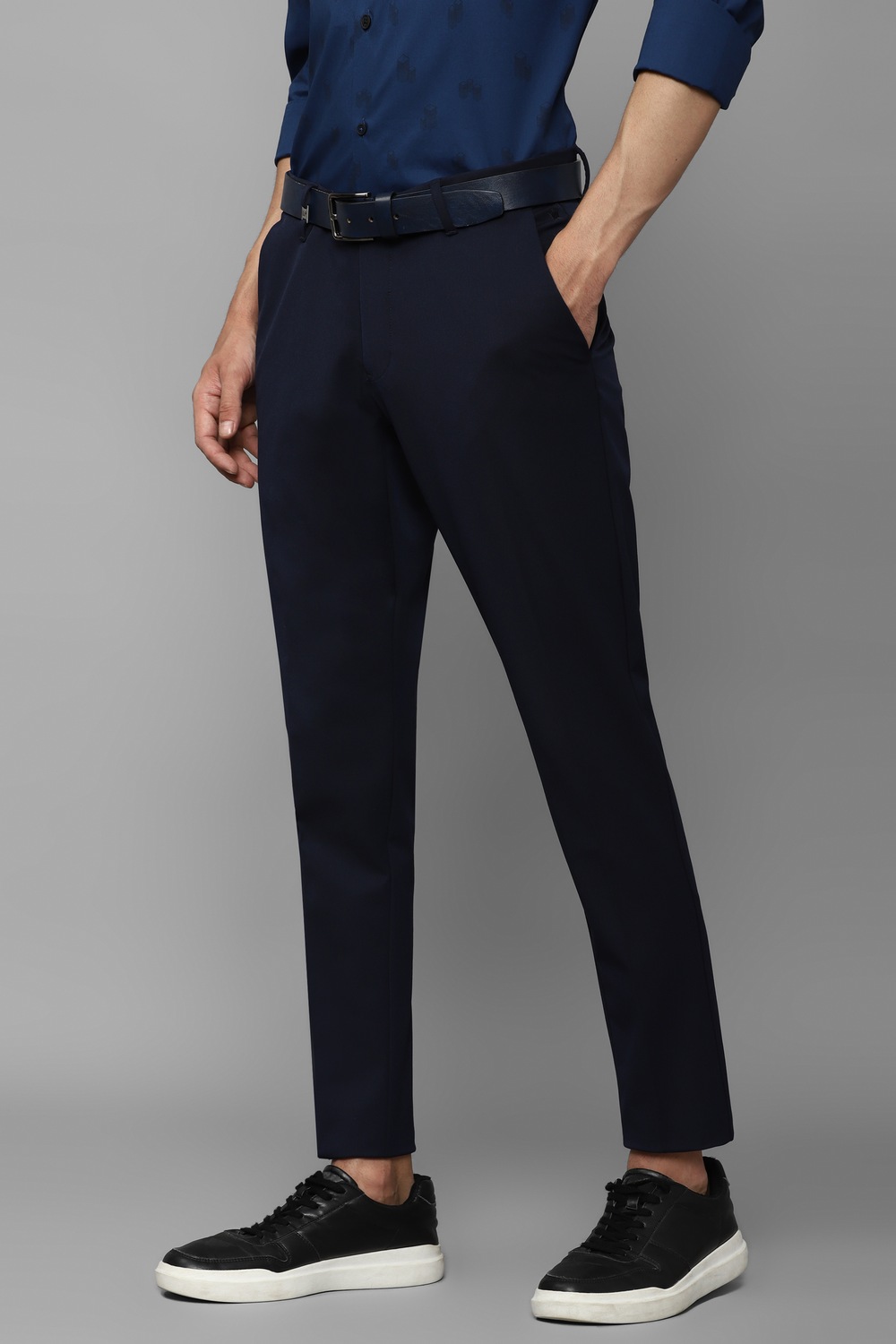 34517-men-navy-solid-flat-front-casual-trousers-navy-1.jpg