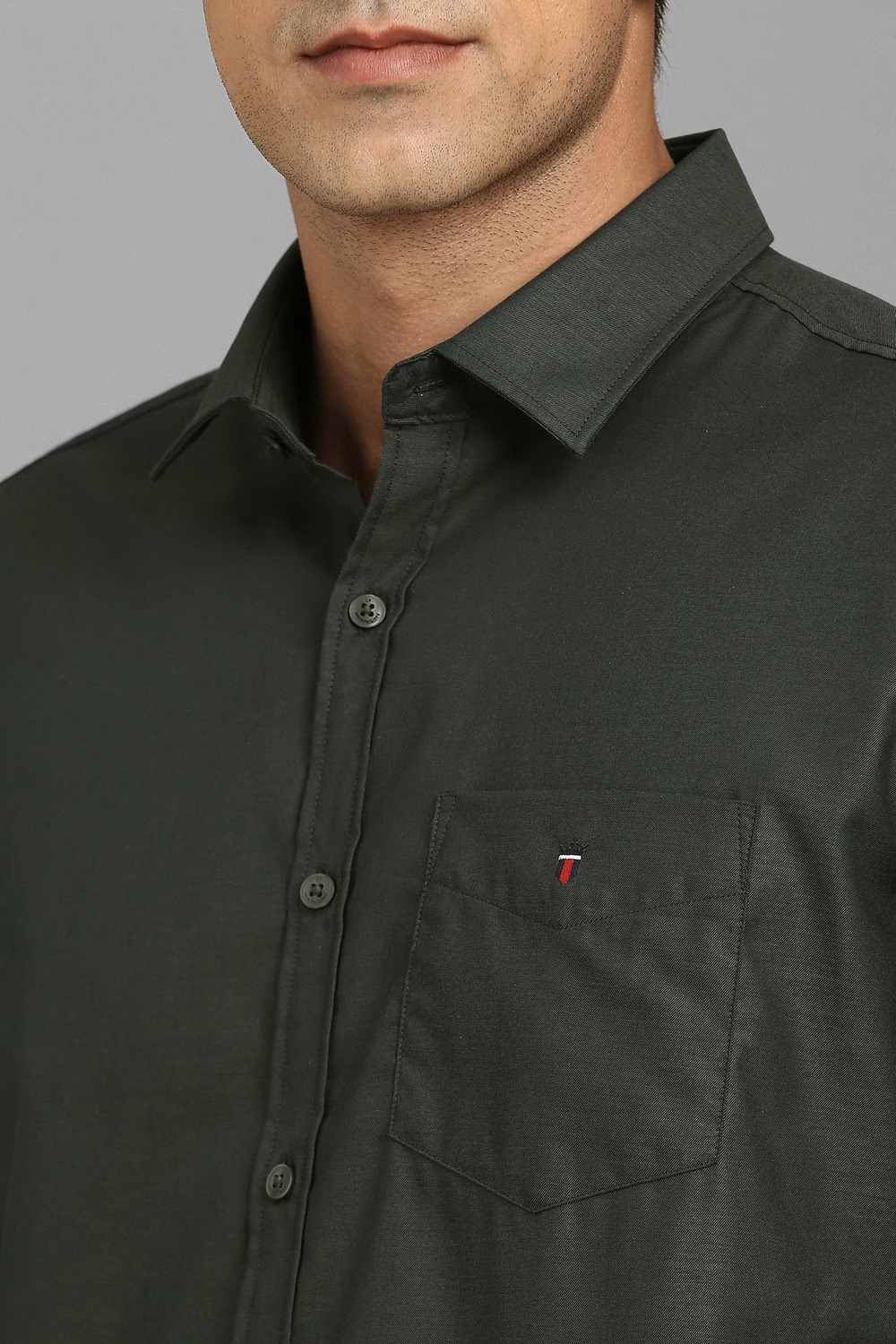 34643-men-green-textured-full-sleeves-casual-shirt-green-1.jpg