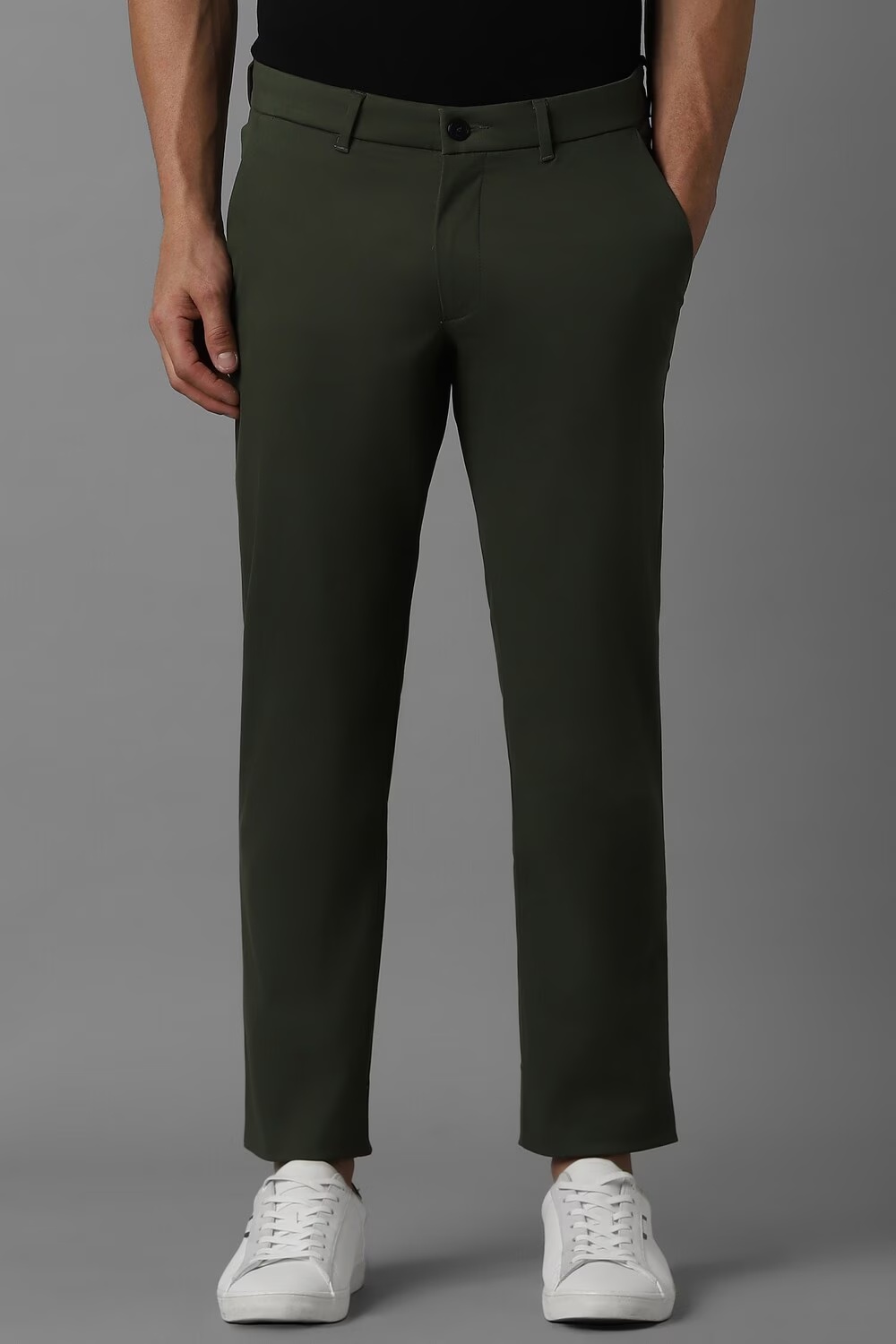 Men Olive Slim Fit Solid Flat Front Casual Trousers-Olive