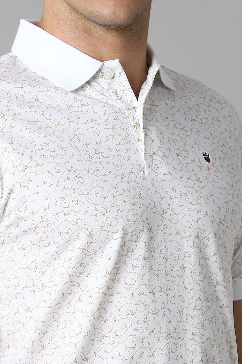 34840-men-white-print-polo-neck-t-shirt-white-1.jpg