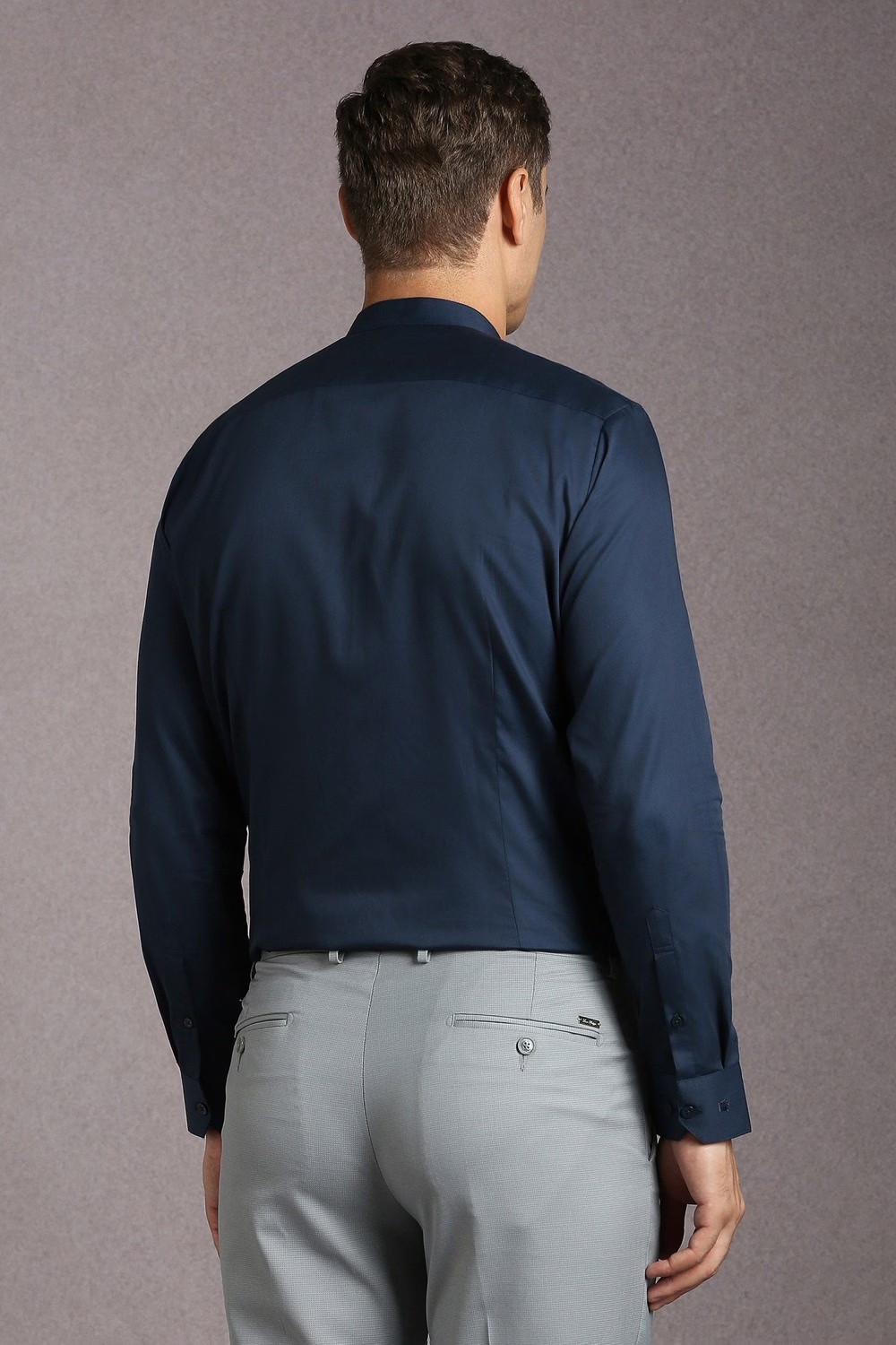 34917-men-navy-solid-full-sleeves-formal-shirt-navy-1.jpg