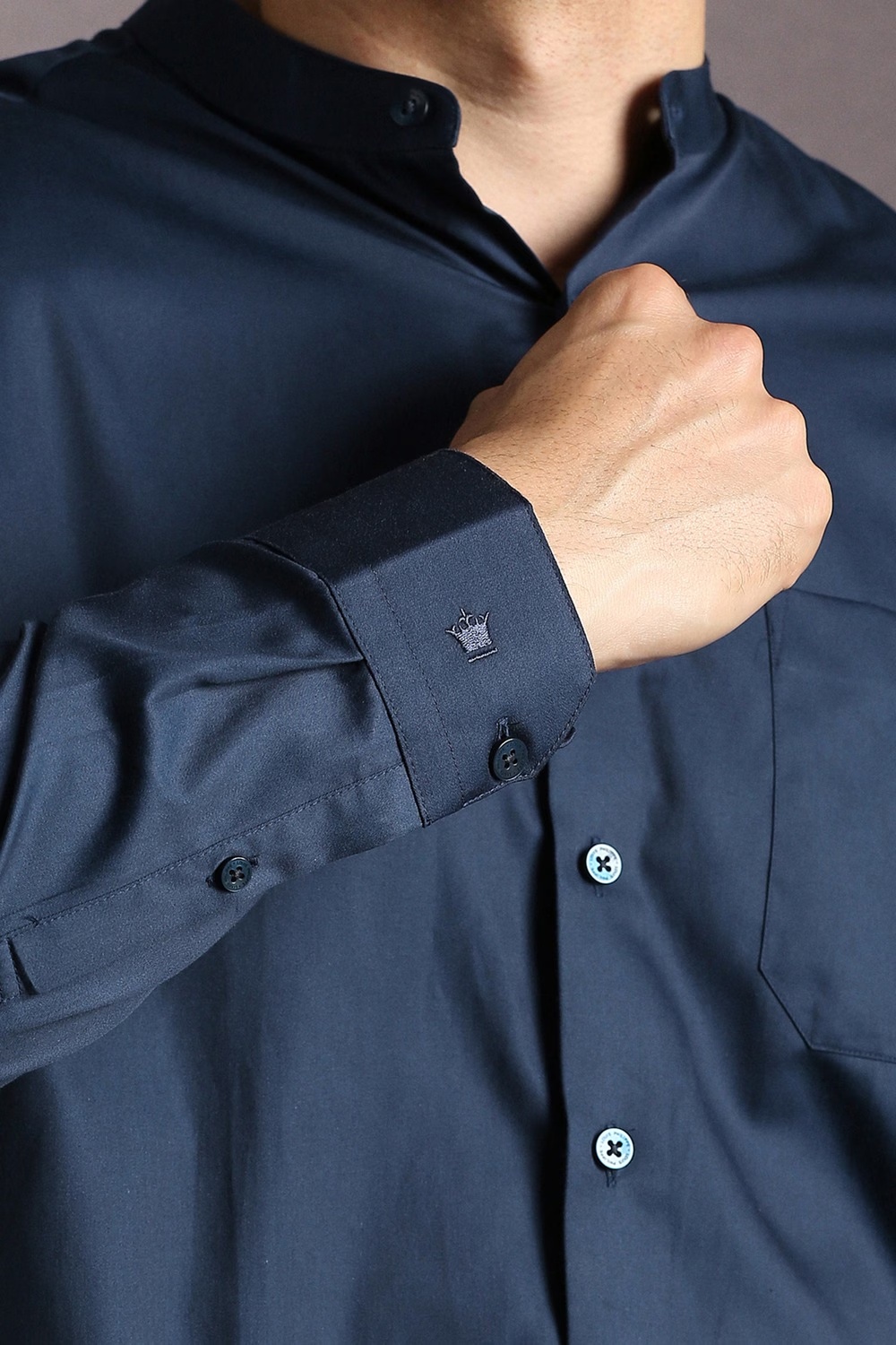 34917-men-navy-solid-full-sleeves-formal-shirt-navy-1.jpg