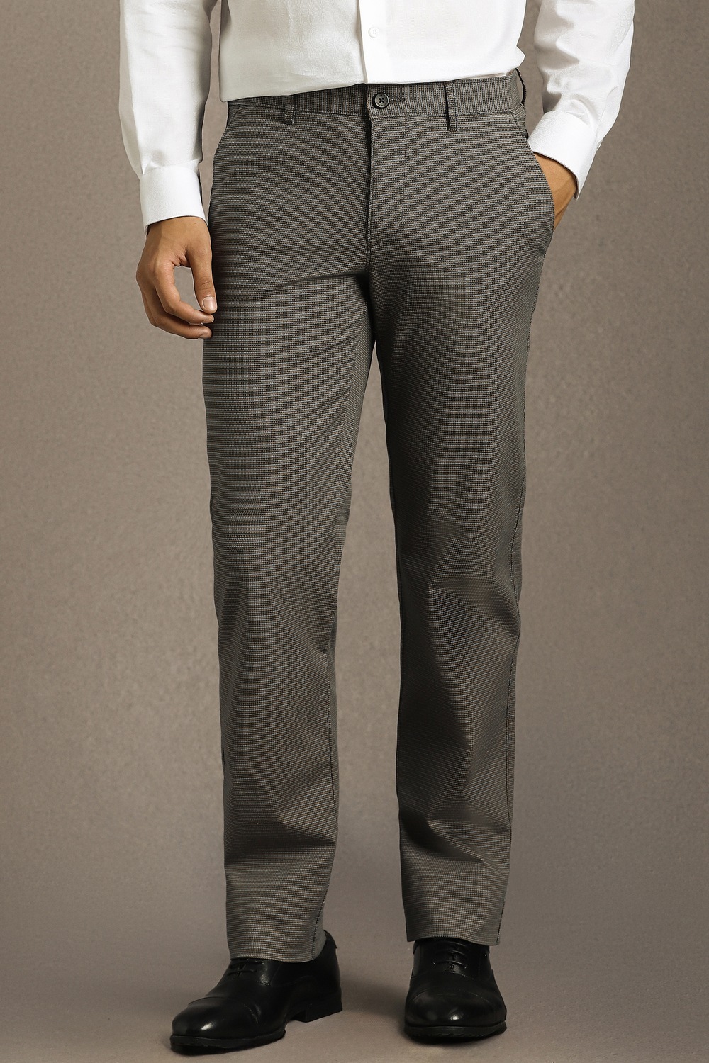 35030-men-black-print-flat-front-casual-trousers-black-1.jpg