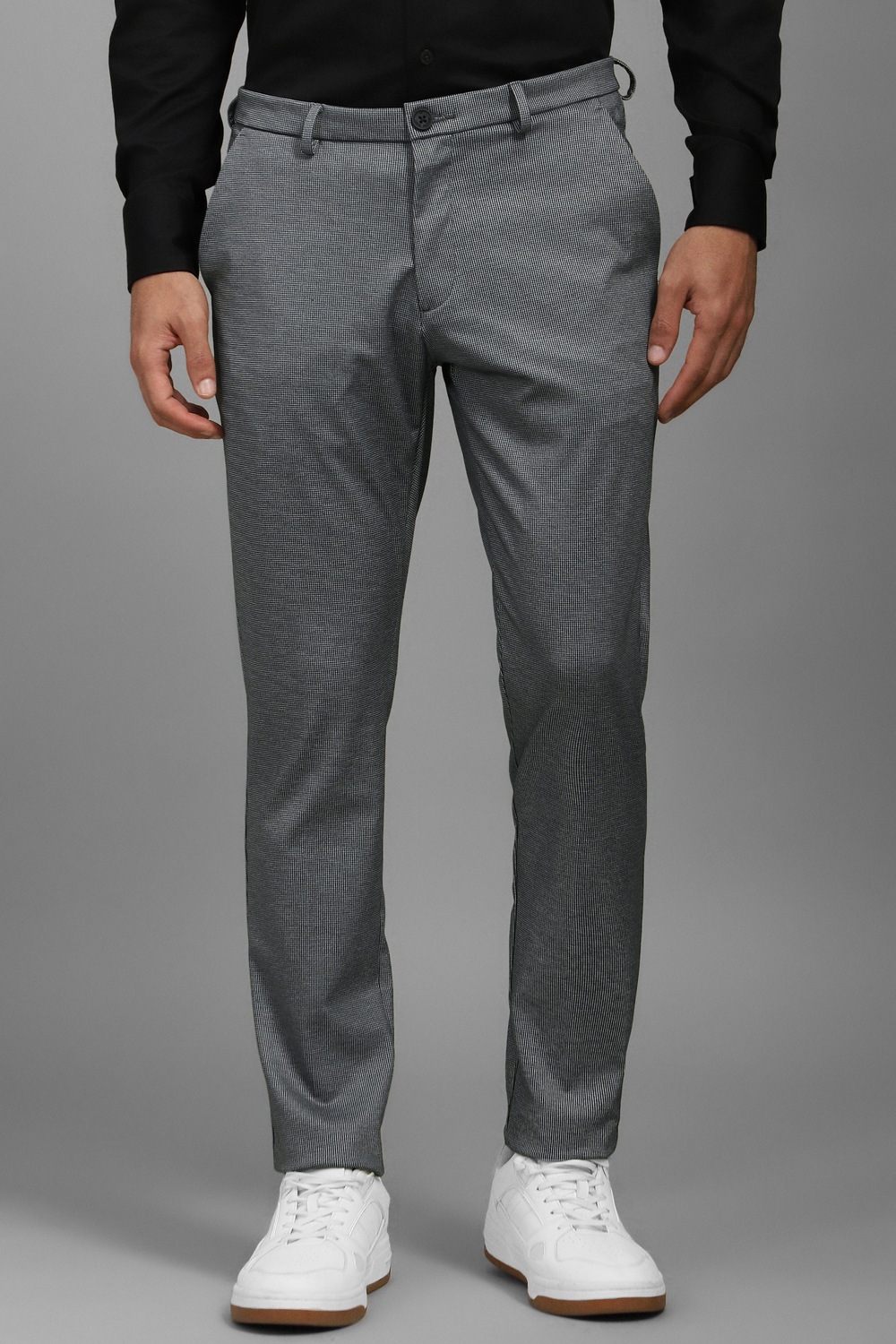 Men Grey Print Flat Front Casual Trousers-Grey