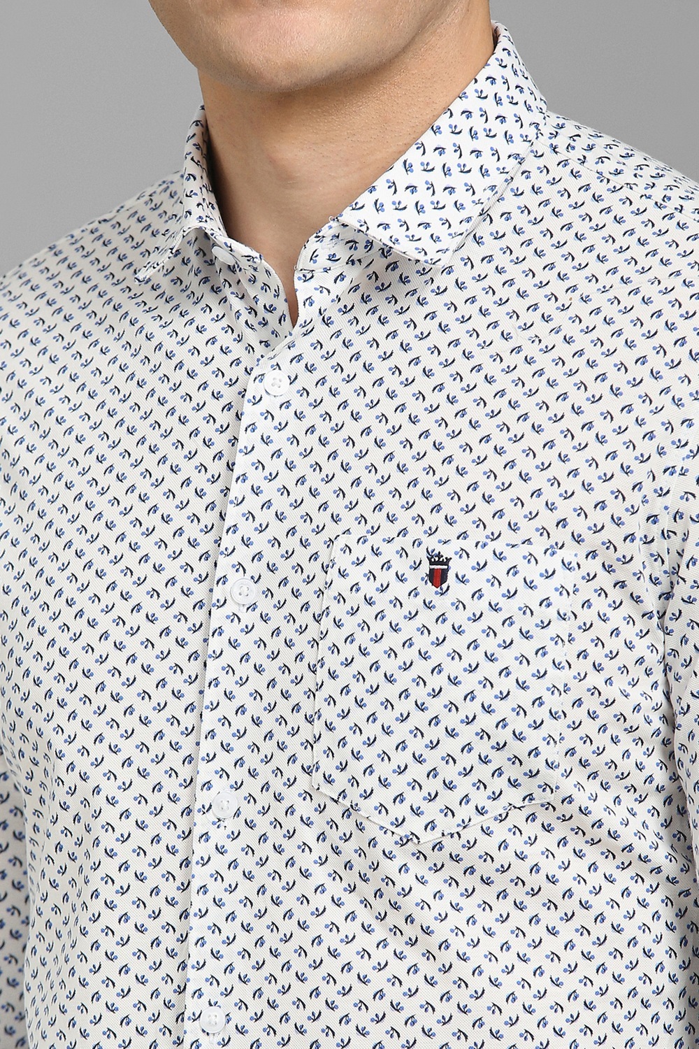 35854-men-white-print-full-sleeves-casual-shirt-white-1.jpg