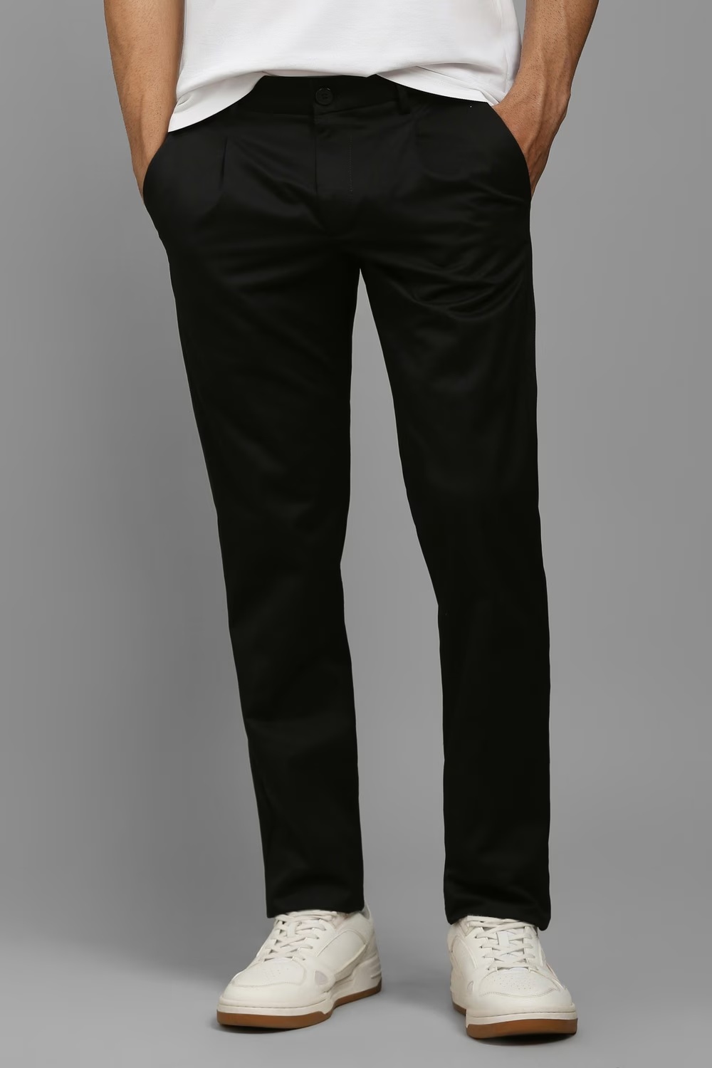 Men Black Slim Fit Solid Pleated Casual Trousers-Black