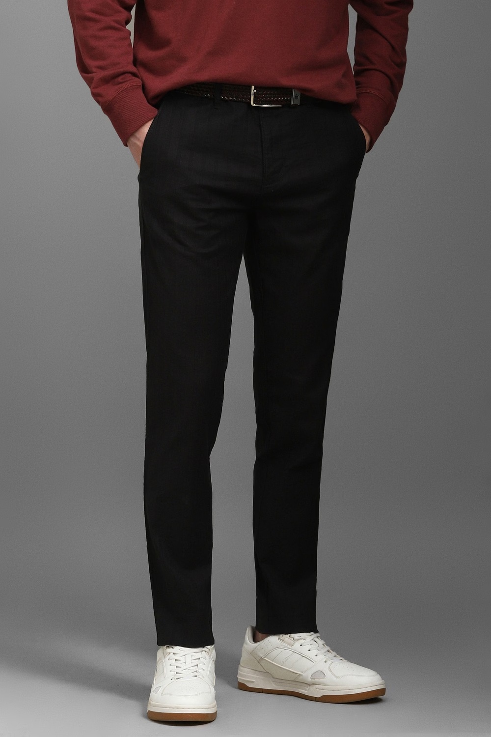 Men Black Slim Fit Solid Flat Front Casual Trousers-Black