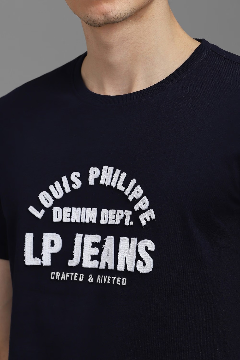 36072-men-navy-graphic-print-crew-neck-t-shirt-navy-1.jpg
