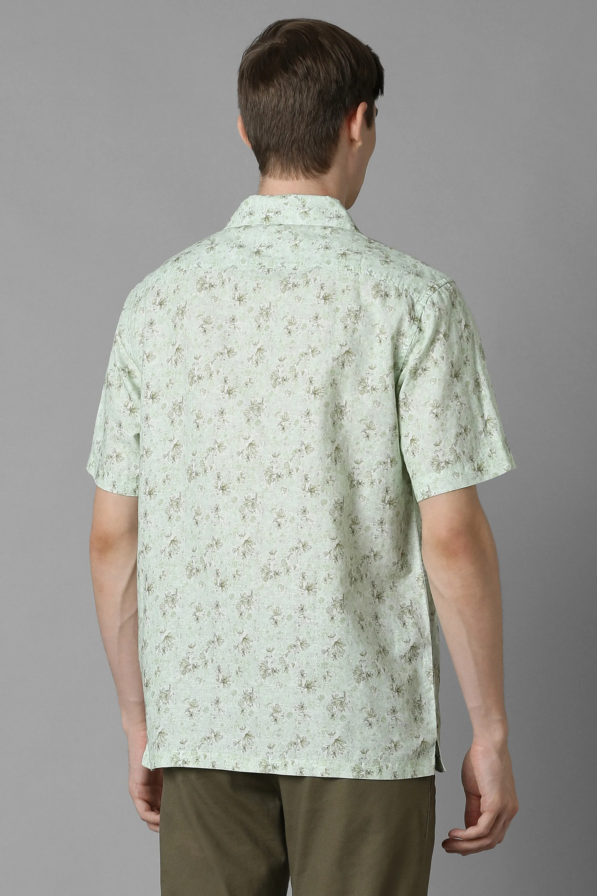 36258-men-green-slim-fit-print-half-sleeves-casual-shirt-green-1.webp