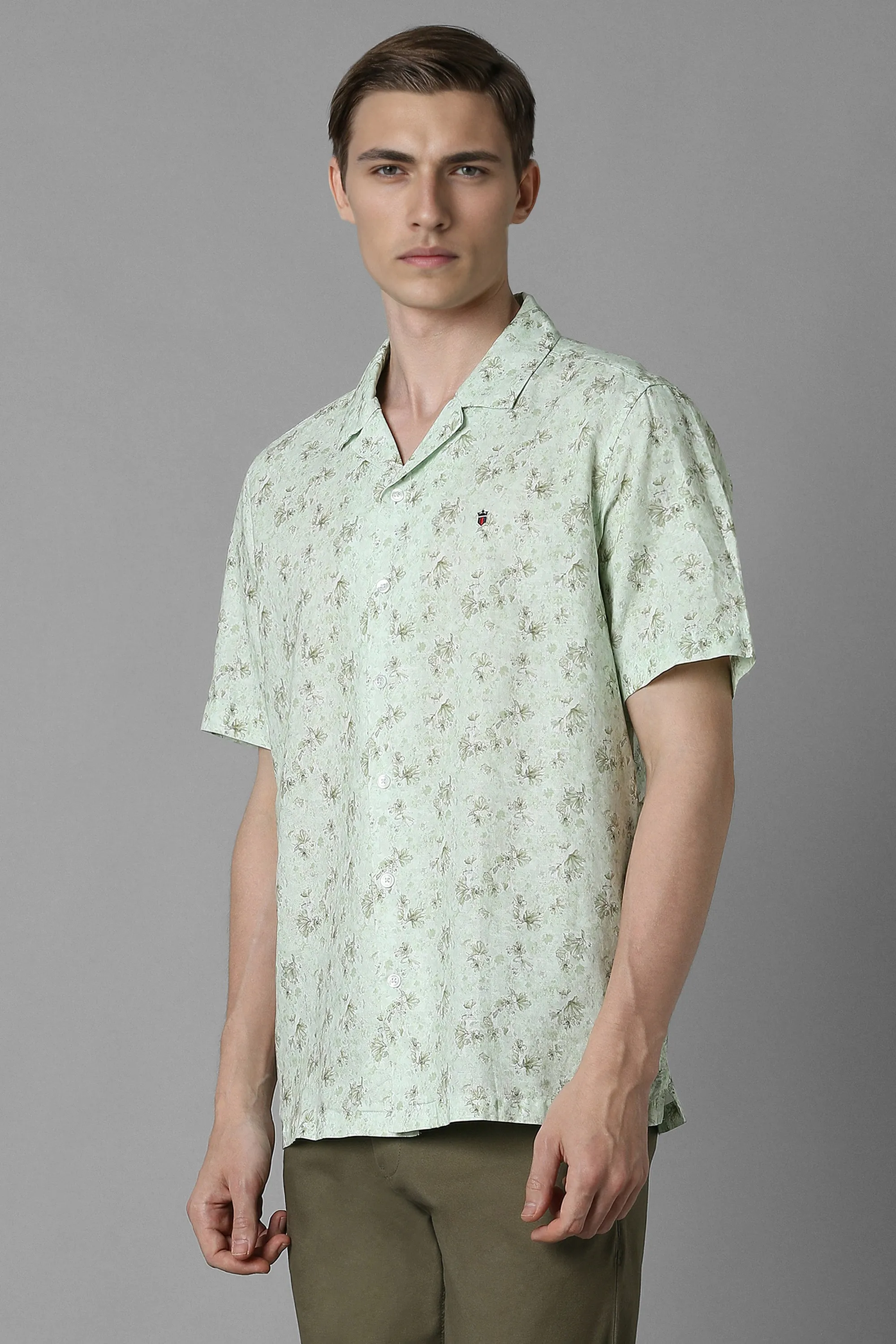36258-men-green-slim-fit-print-half-sleeves-casual-shirt-green-1.webp