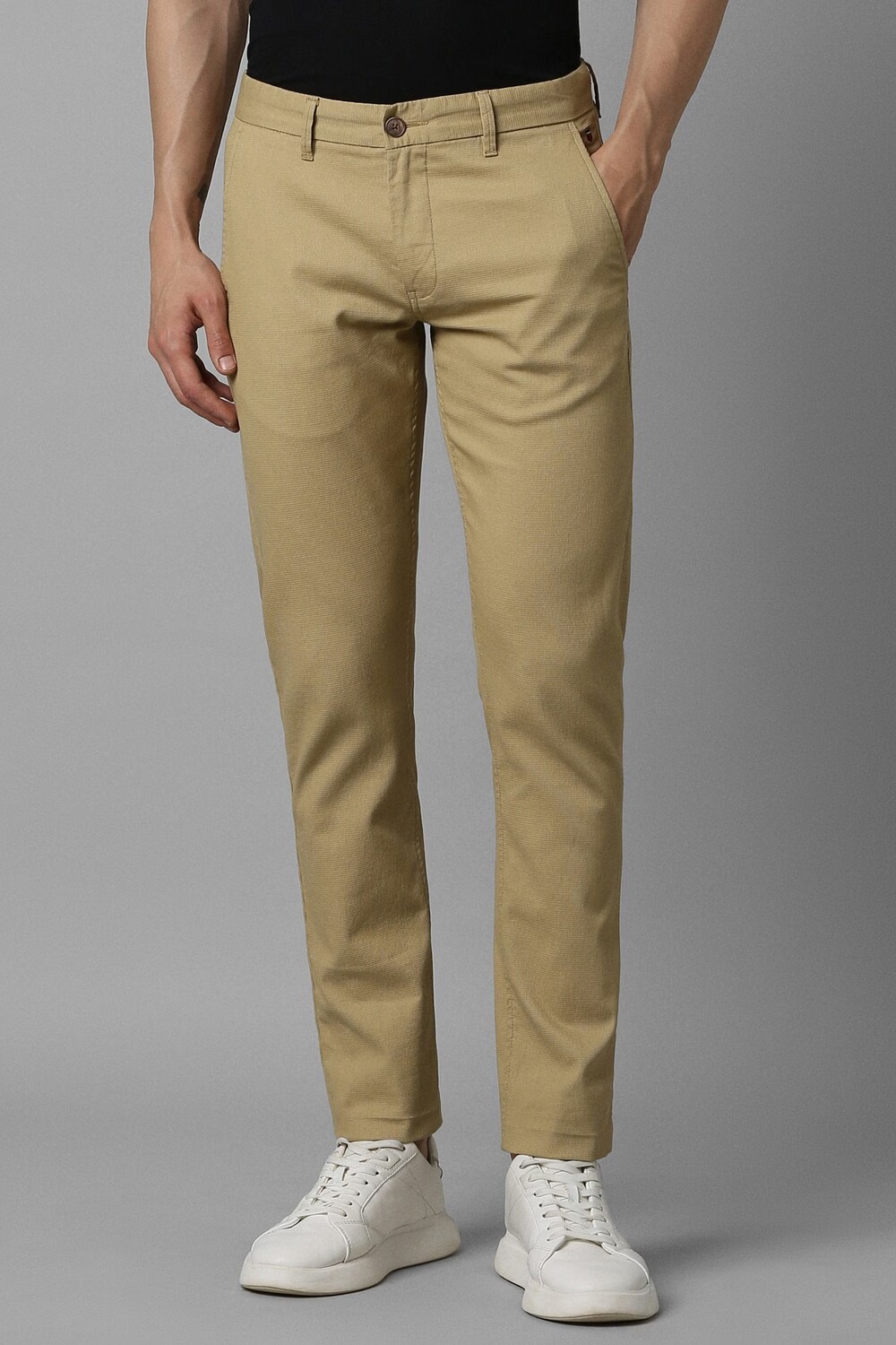 Men Brown Super Slim Fit Solid Flat Front Casual Trousers-Brown