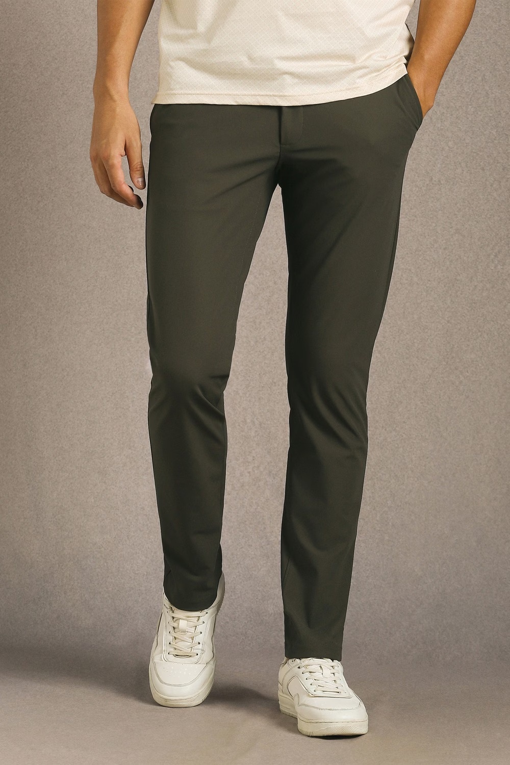 Men Olive Solid Flat Front Casual Trousers-Olive