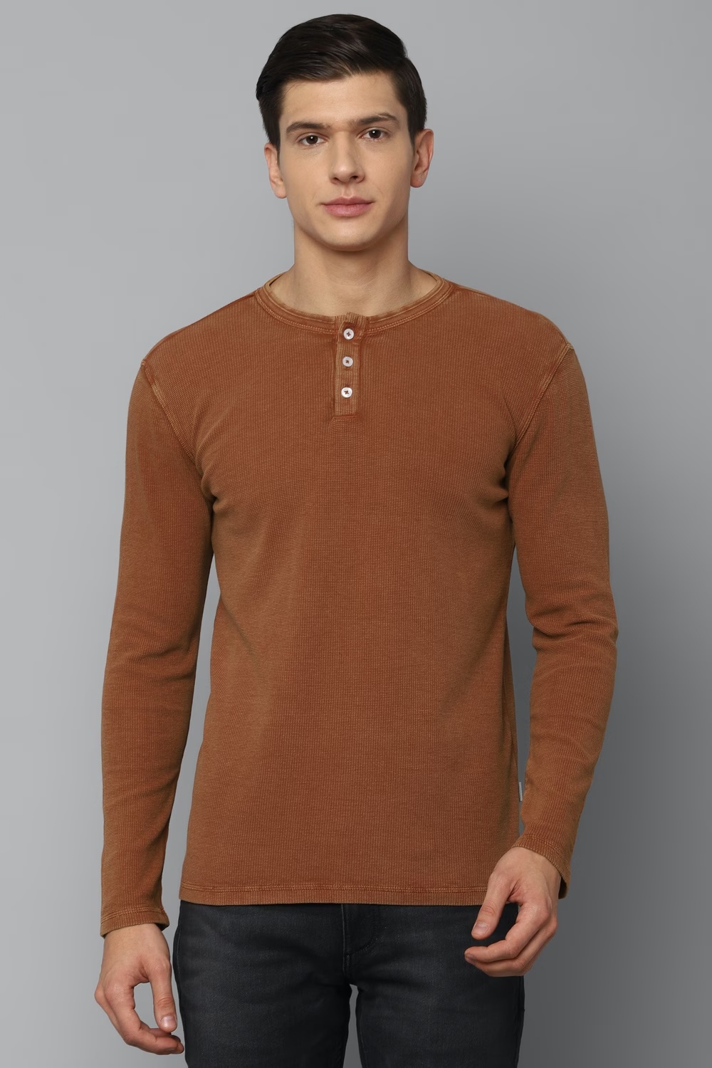 Men Brown Solid Crew Neck T-shirt-Brown