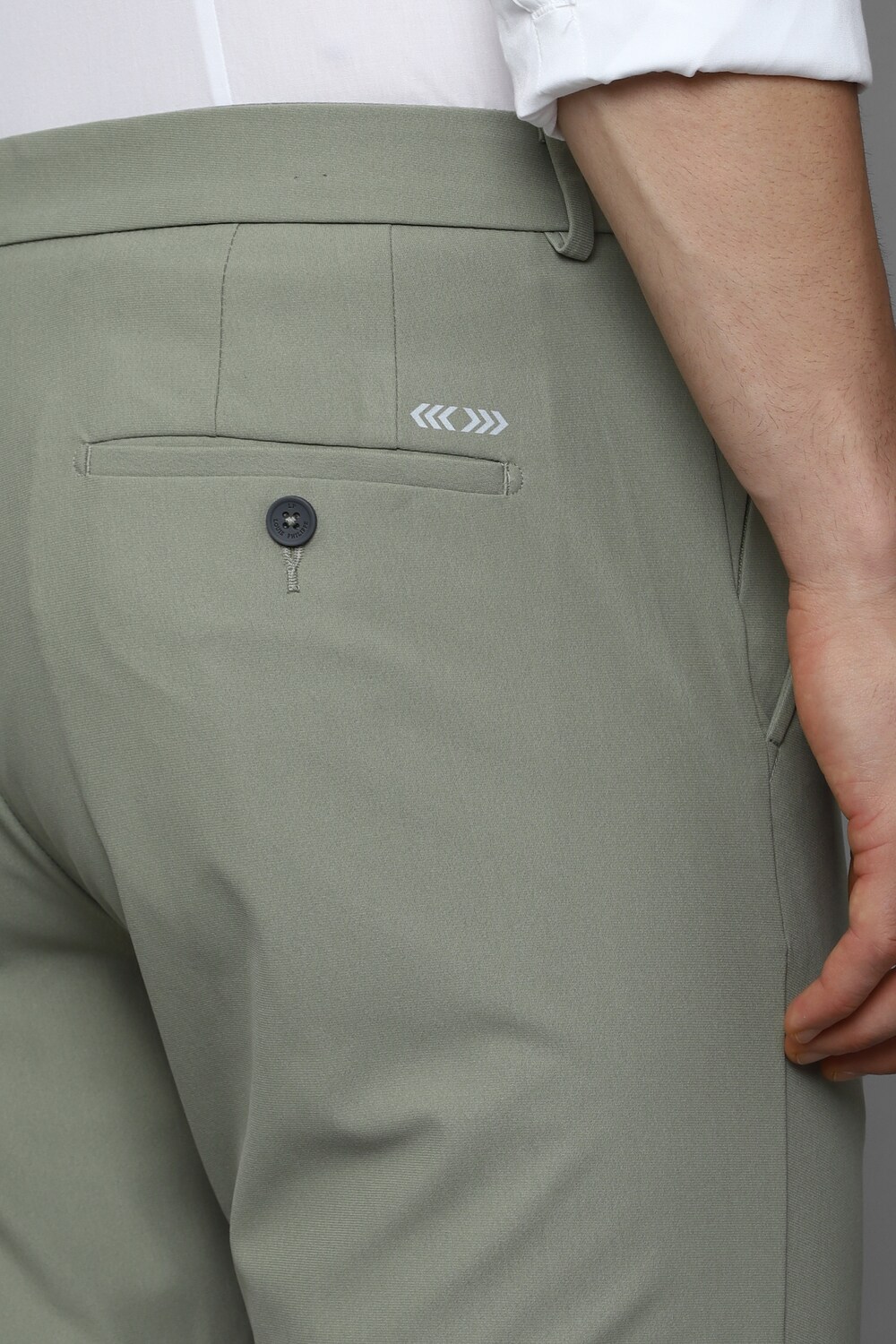 38384-men-green-slim-fit-solid-flat-front-casual-trousers-green-1.jpg