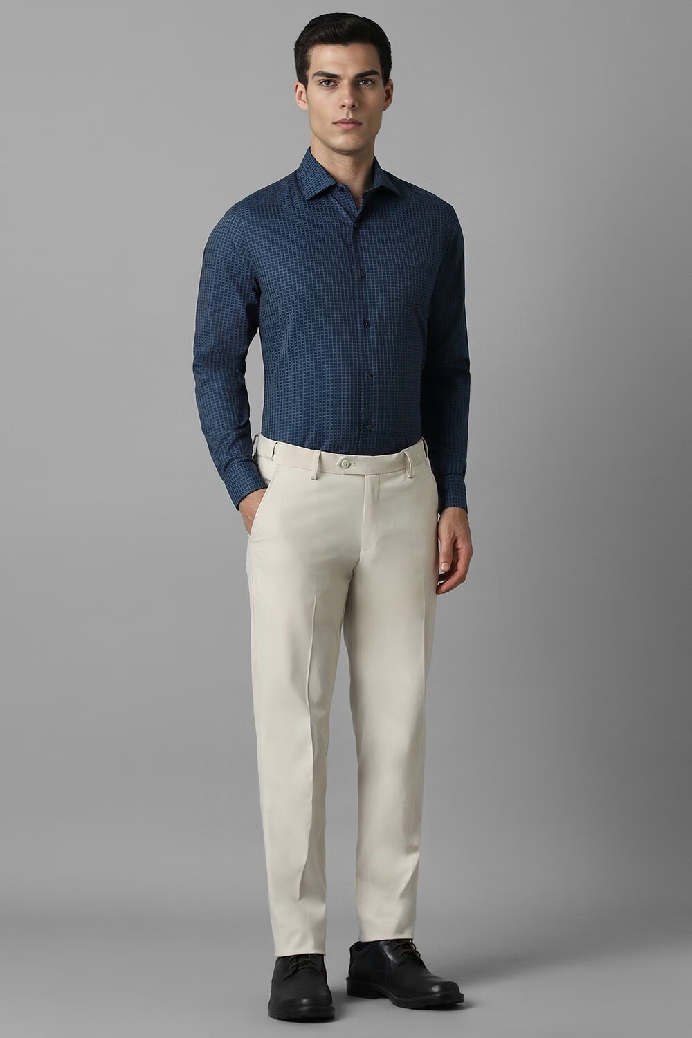 38441-men-navy-slim-fit-textured-full-sleeves-formal-shirt-navy-1.jpg