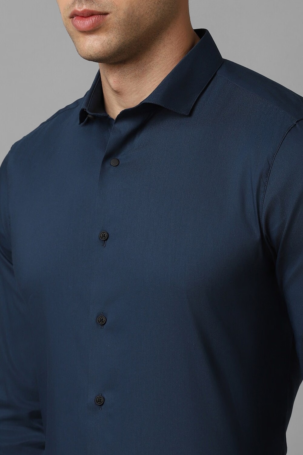 38595-men-navy-super-slim-fit-solid-full-sleeves-casual-shirt-navy-1.jpg