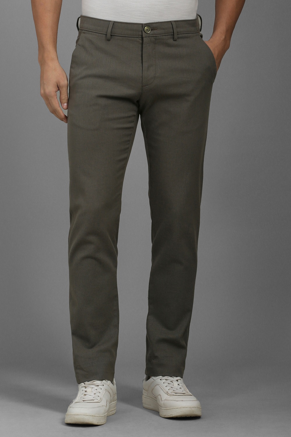 Men Olive Slim Fit Textured Flat Front Casual Trousers-Olive