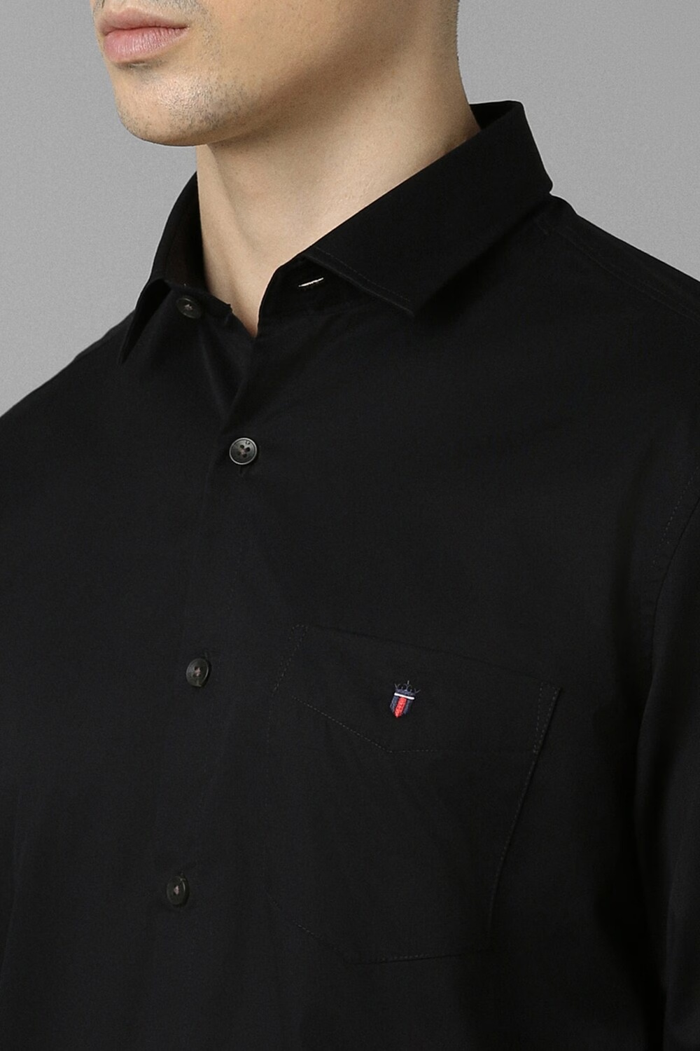38848-men-black-slim-fit-solid-full-sleeves-casual-shirt-black-1.jpg