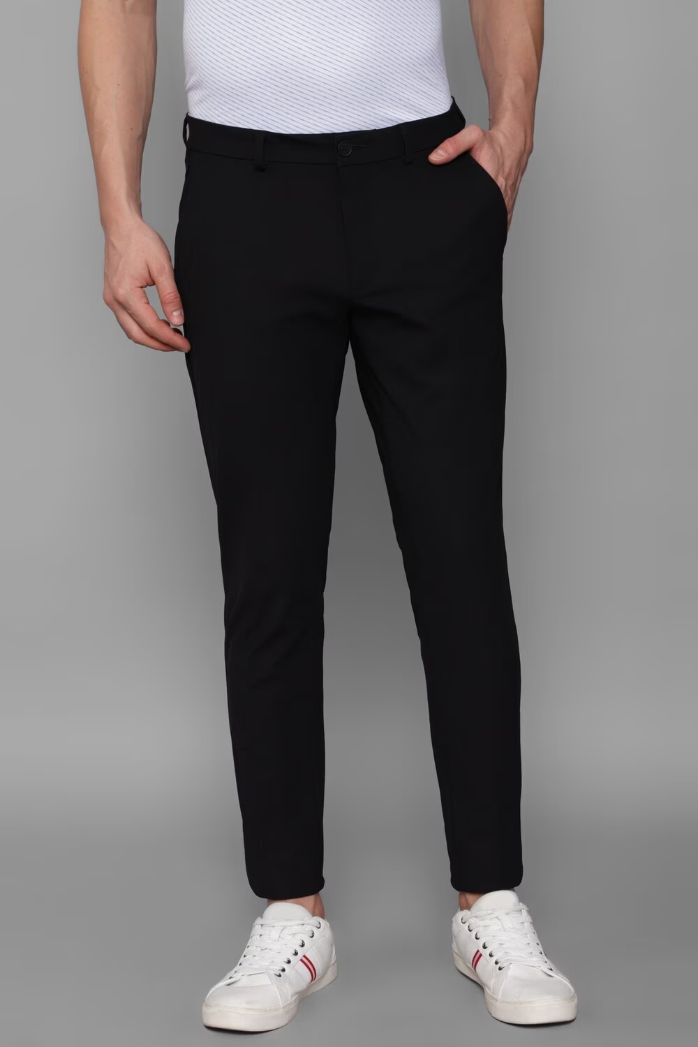 Men Black Slim Fit Solid Flat Front Casual Trousers-Black
