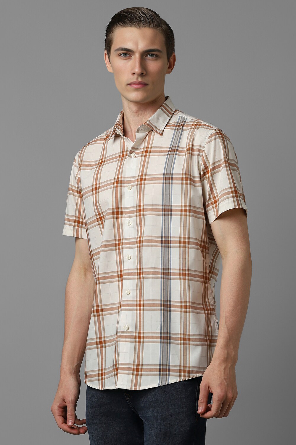 3955-men-cream-slim-fit-print-half-sleeves-casual-shirt-cream-1.jpg
