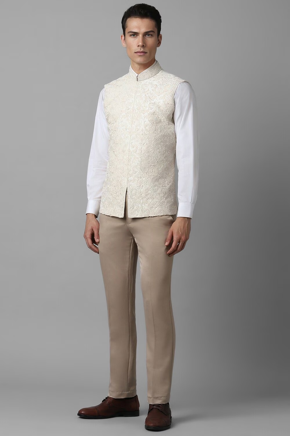 Men Beige Embroidered Slim Fit Party Nehru Jacket-Beige