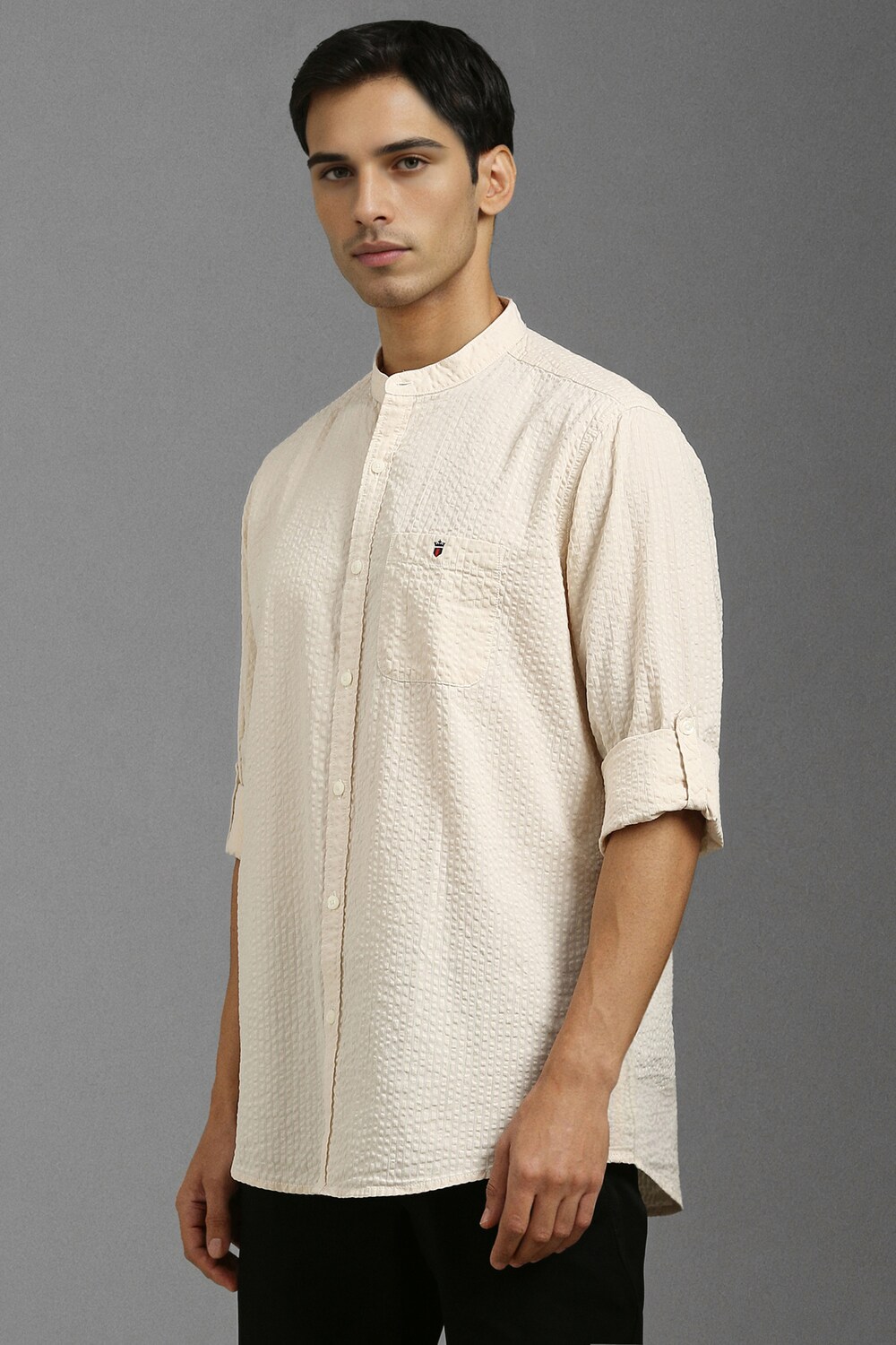 40675-men-cream-slim-fit-textured-full-sleeves-casual-shirt-cream-1.jpg