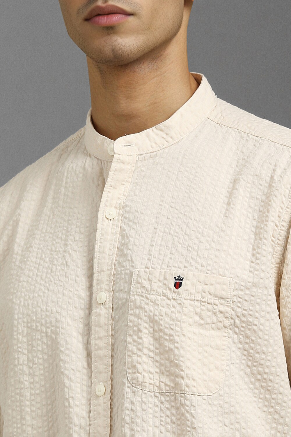 40675-men-cream-slim-fit-textured-full-sleeves-casual-shirt-cream-1.jpg
