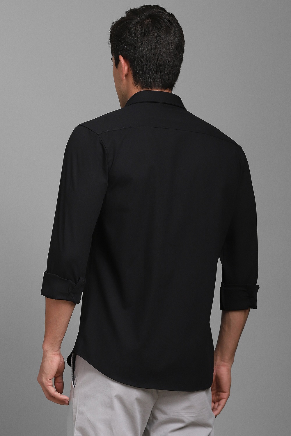 40692-men-black-solid-full-sleeves-casual-shirt-black-1.jpg